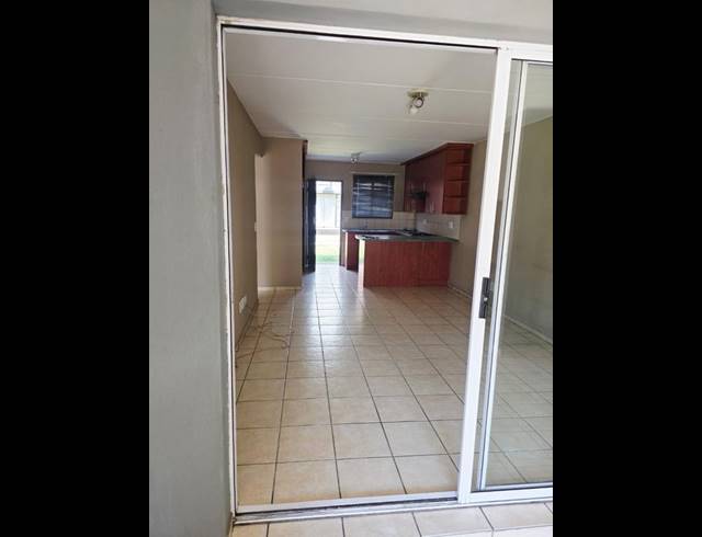 2 BEDROOM TOWNHOUSE FOR SALE IN BIRCHLEIGH